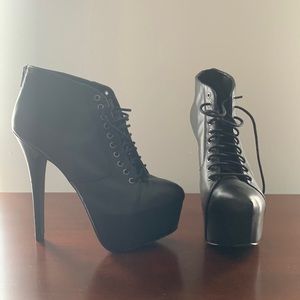Steve Madden booties!